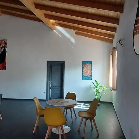 Arrogante Di Simona - Konukevi Ploaghe